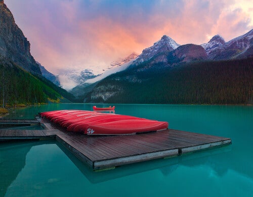 LakeLouiseFire_720